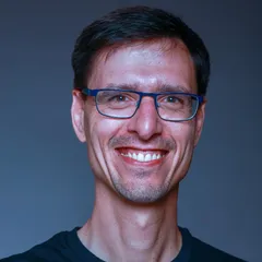 Frederik Vannieuwenhuyse, headshot