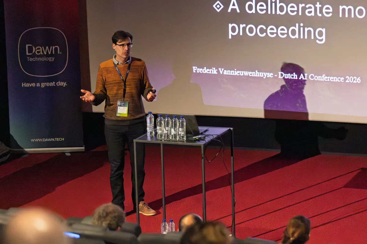 Frederik Vannieuwenhuyse presenting at the Dutch AI Conference 2026